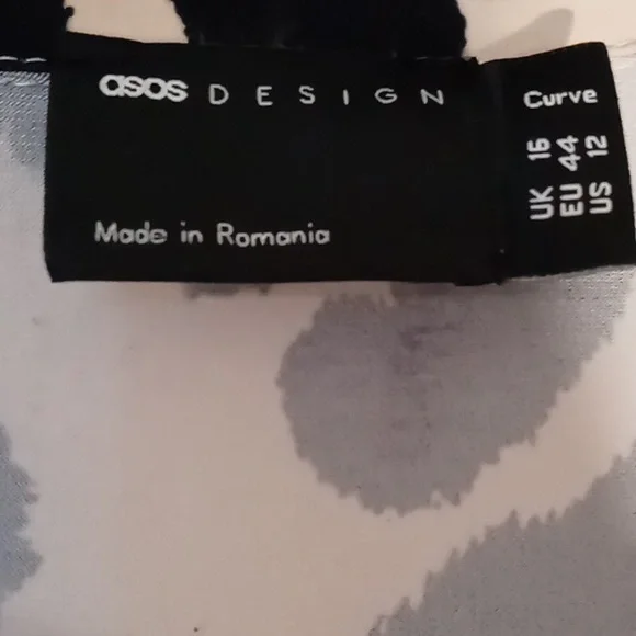 Asos Design Curve Brand Maxi Dress - Picture 2 of 13